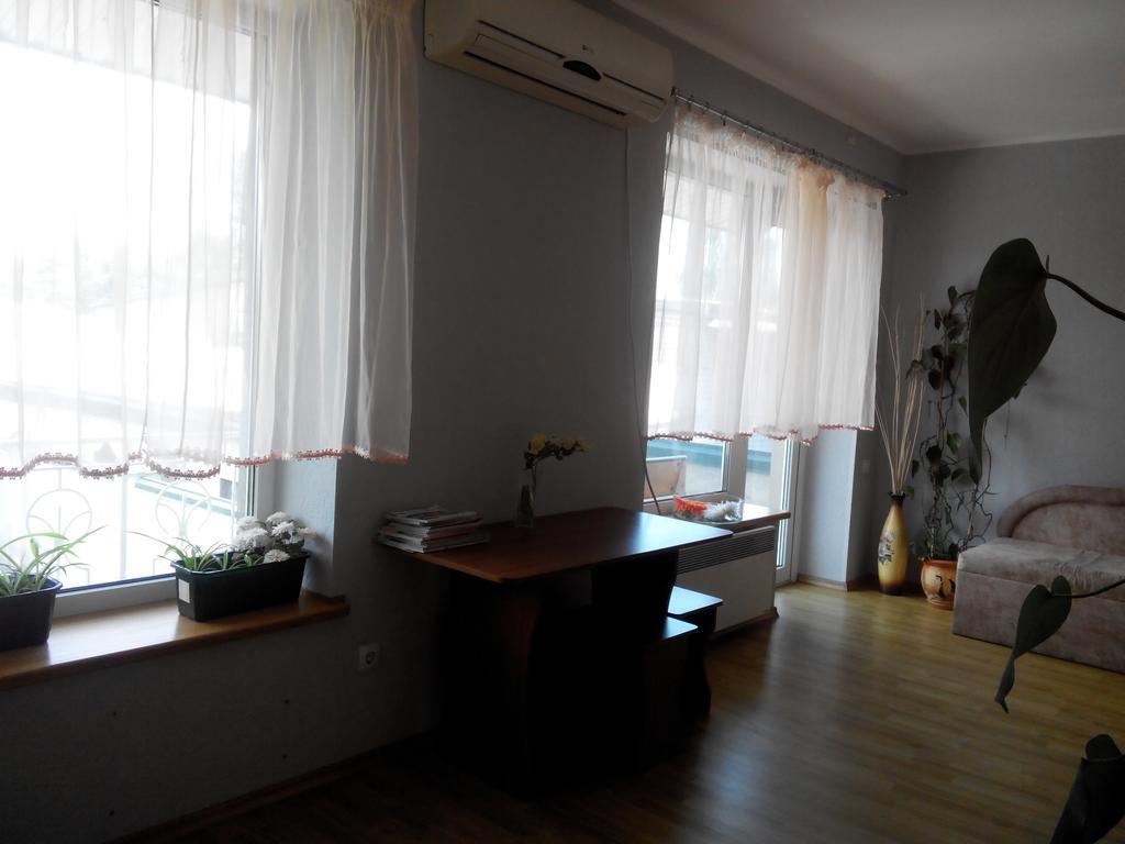 Hostel Classic Kherson Phòng bức ảnh